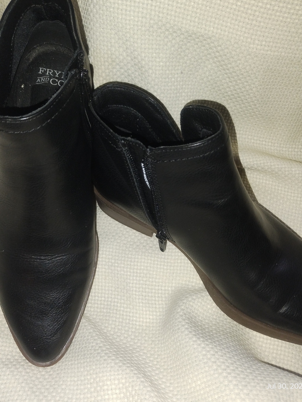 Frye&Co Size 7.5 Black faux Leather Ankle Boots
